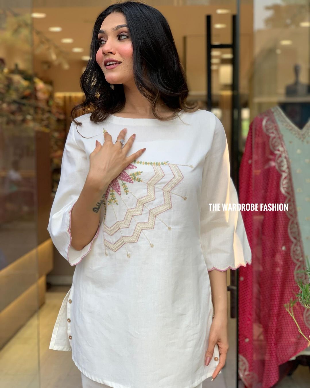Elegant Off-White Embroidered Kurta Set with Straight Pants
