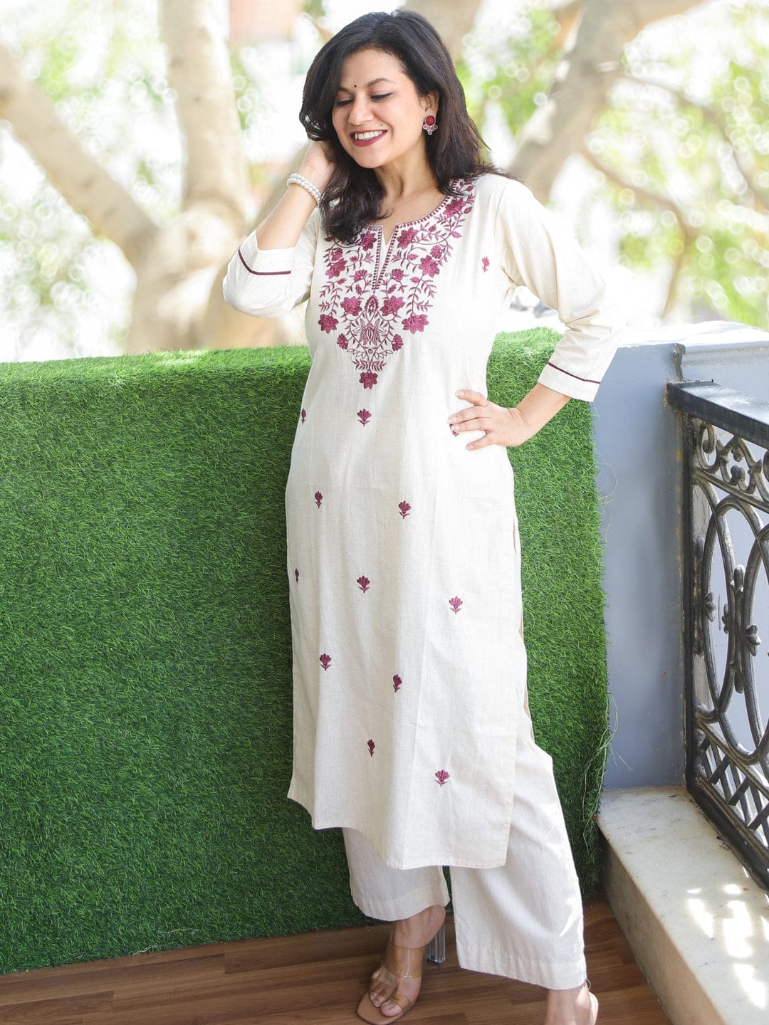 Elegant Off-White Embroidered Kurta Set