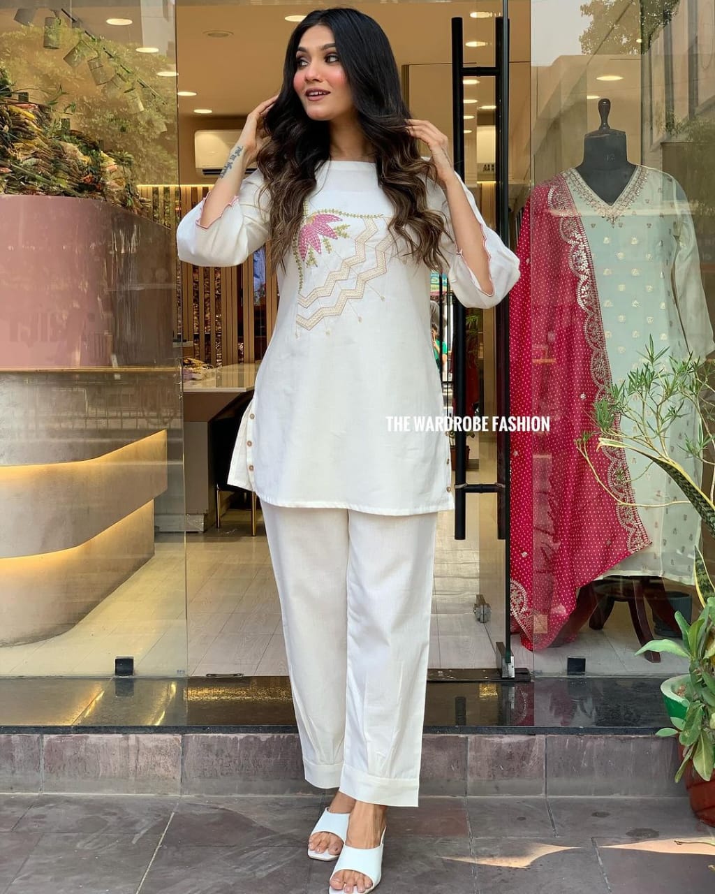 Elegant Off-White Embroidered Kurta Set with Straight Pants