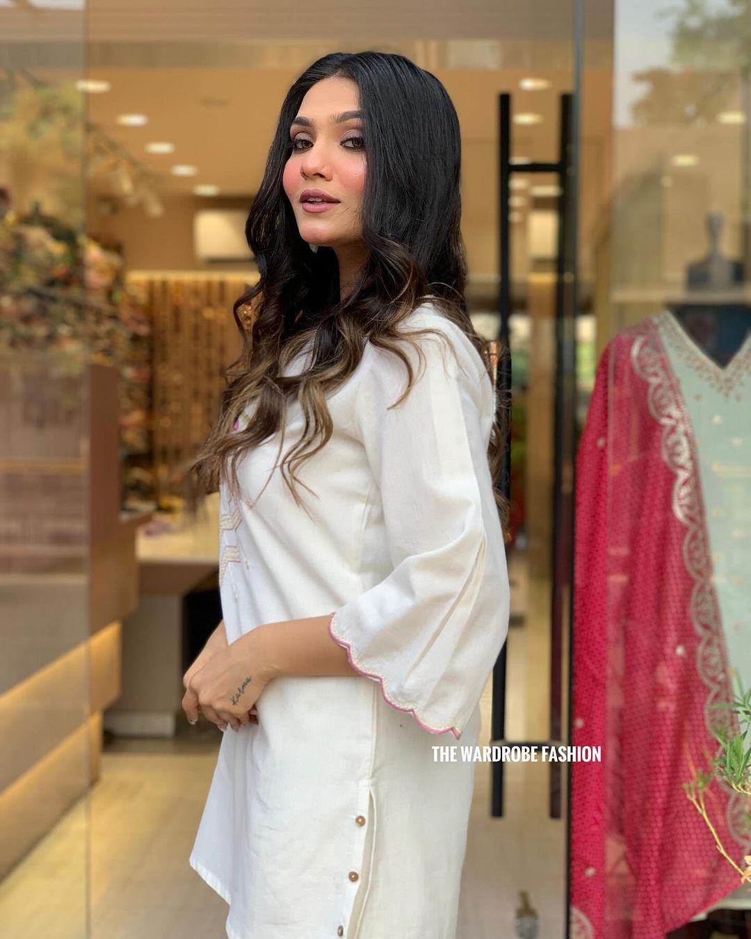 Elegant Off-White Embroidered Kurta Set with Straight Pants